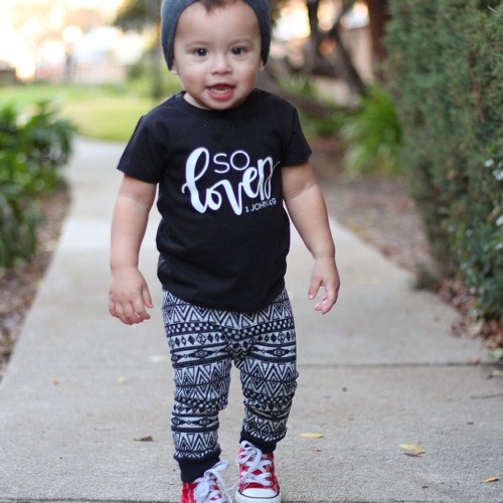 So Loved 1 John 4:9 T-Shirt